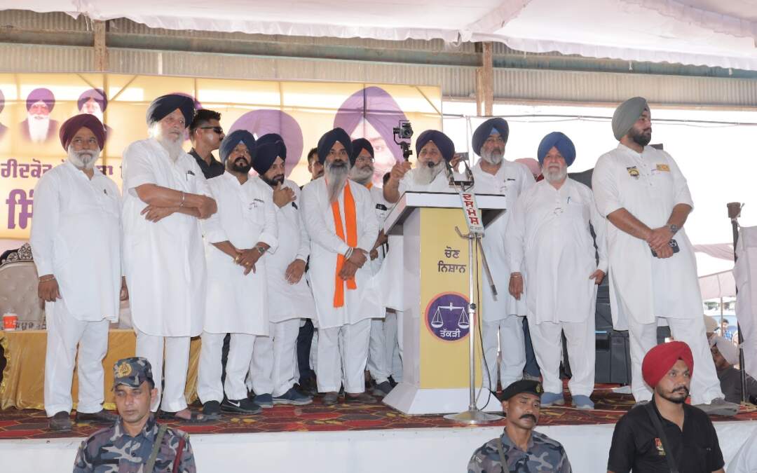 ਲੋਕਾਂ ਨੂੰ ਵੰਡਣ ’ਤੇ ਉਤਾਰੂ ਦਿੱਲੀ ਦੀਆਂ ਪਾਰਟੀਆਂ ਨੂੰ ਰੱਦ ਕਰੋ: ਸੁਖਬੀਰ ਸਿੰਘ ਬਾਦਲ ਨੇ ਪੰਜਾਬੀਆਂ ਨੂੰ ਕੀਤੀ ਅਪੀਲ