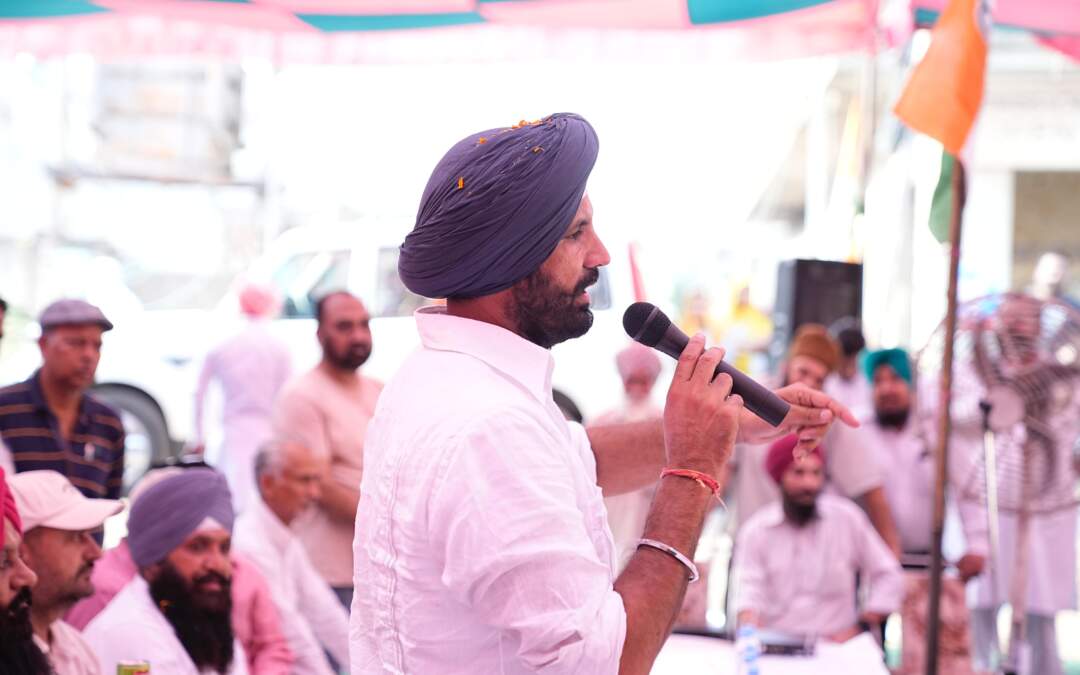ਕਾਂਗਰਸ ਨੇ ਹਰ ਨਵੇਂ ਗ੍ਰੈਜੂਏਟ ਨੂੰ ਪਹਿਲੀ ਨੌਕਰੀ ਦੀ ਗਾਰੰਟੀ ਦੇਣ ਦਾ ਵਾਅਦਾ ਕੀਤਾ: ਵੜਿੰਗ