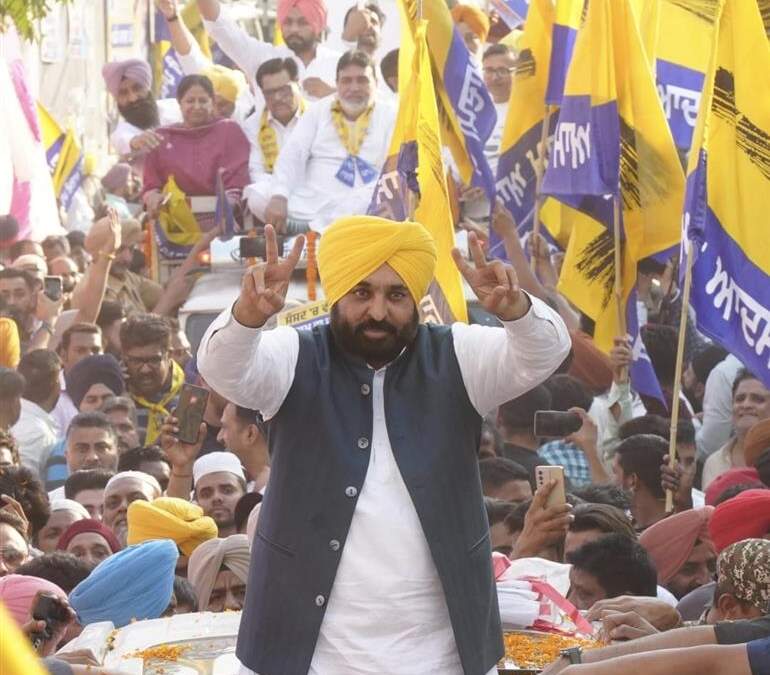 ਮੁੱਖ ਮੰਤਰੀ ਭਗਵੰਤ ਮਾਨ ਨੇ ਜਲੰਧਰ ਤੋਂ ‘ਆਪ’ ਉਮੀਦਵਾਰ ਪਵਨ ਕੁਮਾਰ ਟੀਨੂੰ ਲਈ ਕੀਤਾ ਚੋਣ ਪ੍ਰਚਾਰ, ਰੋਡ ਸ਼ੋਅ ‘ਚ ਉਮੜਿਆ ਜਨਸੈਲਾਬ