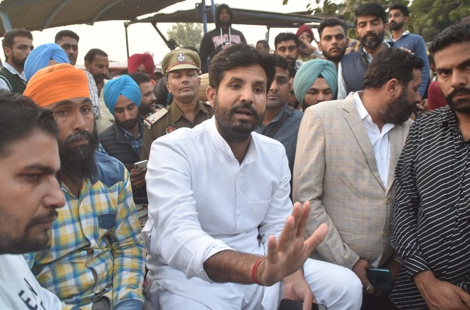 ਲੋਕ ਭਲਾਈ ਲਈ ਕਾਂਗਰਸ ਨੂੰ ਵੋਟ ਦਿਓ: ਵੜਿੰਗ