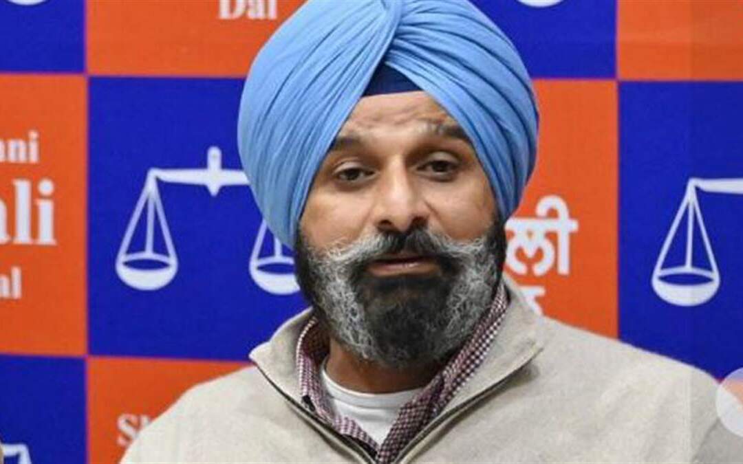 ਸ਼੍ਰੋਮਣੀ ਅਕਾਲੀ ਦਲ ਨੇ ਕਿਸਾਨਾਂ ਨੂੰ ਧਮਕੀਆਂ ਦੇਣ ਲਈ ਹੰਸ ਰਾਜ ਹੰਸ ਦੇ ਖਿਲਾਫ ਕਾਰਵਾਈ ਮੰਗੀ