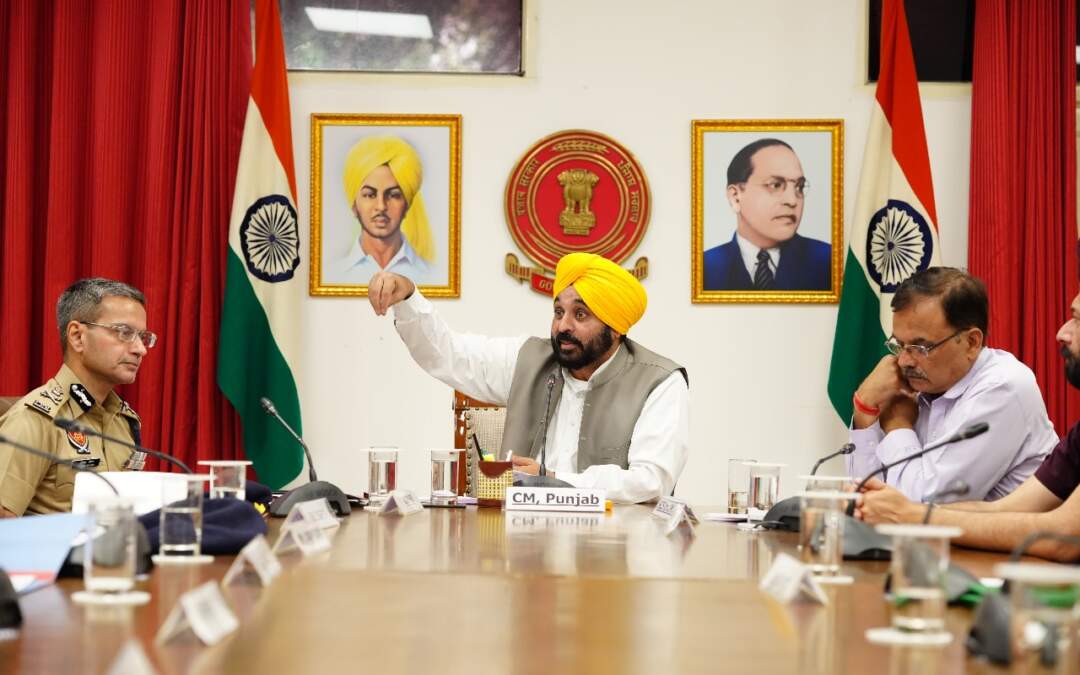 ਮੁੱਖ ਮੰਤਰੀ ਵੱਲੋਂ ਪੁਲਿਸ ਅਫ਼ਸਰਾਂ ਨੂੰ ਆਦੇਸ਼; ਨਸ਼ਾ ਤਸਕਰਾਂ ਦੀ ਗ੍ਰਿਫ਼ਤਾਰੀ ਤੋਂ ਇਕ ਹਫ਼ਤੇ ਵਿੱਚ-ਵਿੱਚ ਜਾਇਦਾਦ ਜ਼ਬਤ ਕਰੋ