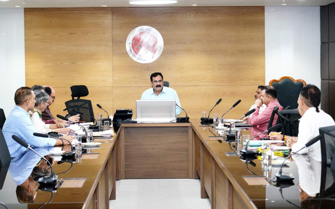 ਸਲਾਹਕਾਰ ਸ਼. ਰਾਜੀਵ ਵਰਮਾ ਨੇ ਹੜ੍ਹਾਂ ਅਤੇ ਪਾਣੀ ਭਰਨ ਨੂੰ ਰੋਕਣ ਲਈ ਮਾਨਸੂਨ ਦੀਆਂ ਤਿਆਰੀਆਂ ਦੀ ਸਮੀਖਿਆ ਕੀਤੀ