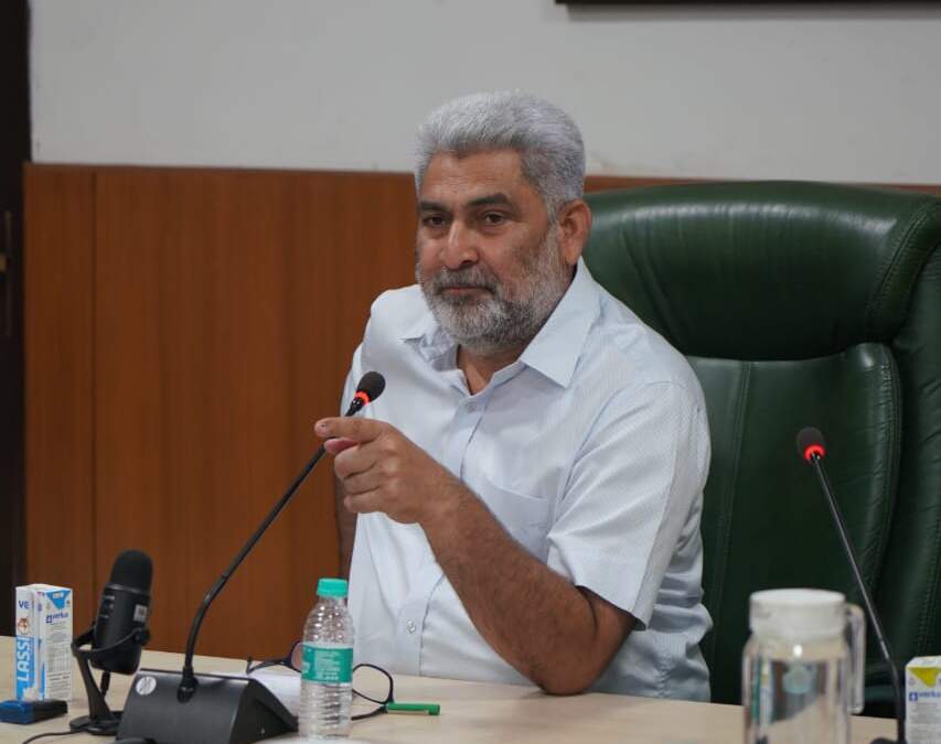 ਖੁਰਾਕ, ਸਿਵਲ ਸਪਲਾਈ ਅਤੇ ਖ਼ਪਤਕਾਰ ਮਾਮਲੇ ਮੰਤਰੀ ਲਾਲ ਚੰਦ ਕਟਾਰੂਚੱਕ ਨੇ ਹਾੜ੍ਹੀ ਮੰਡੀਕਰਨ ਸੀਜ਼ਨ ਨੂੰ ਨਿਰਵਿਘਨ ਤੇ ਸਫ਼ਲਾਪੂਰਵਕ ਨੇਪਰੇ ਚਾੜ੍ਹਨ ਲਈ ਵਿਭਾਗ ਦੀ ਕੀਤੀ ਸ਼ਲਾਘਾ