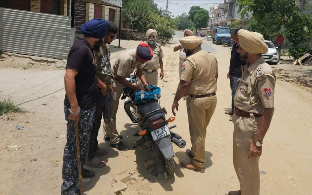 ਤਲਾਸ਼ੀ ਅਭਿਆਨ- ਚੌਥਾ ਦਿਨ:  ਪੰਜਾਬ ਪੁਲਿਸ ਦੀਆਂ ਟੀਮਾਂ ਵੱਲੋਂ ਹਰੇਕ ਜ਼ਿਲ੍ਹੇ ਵਿੱਚ ਨਸ਼ਿਆਂ ਦੇ 10 ਪ੍ਰਮੁੱਖ ਹੌਟਸਪੌਟਸ ’ਤੇ ਛਾਪੇਮਾਰੀ