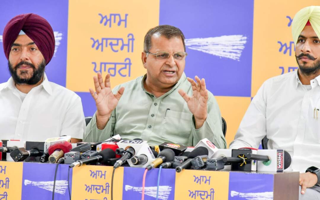 ਇਕ-ਇਕ ਕਰਕੇ ਕੇਂਦਰ ਸਰਕਾਰ ਪੰਜਾਬ ਦੇ ਸਾਰੇ ਫ਼ੰਡ ਰੋਕ ਰਹੀ ਹੈ, ਉਹ ਨਹੀਂ ਚਾਹੁੰਦੀ ਕਿ ਪੰਜਾਬ ਤਰੱਕੀ ਕਰੇ: ਆਪ