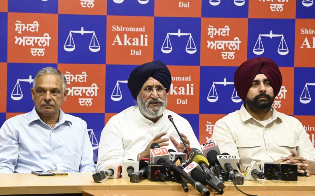 ਅਕਾਲੀ ਦਲ ਨੇ ਨਿਰਾਸ਼ ਤੱਤਾਂ ਨੂੰ ਆਪਣੇ ਵਿਚਾਰ ਪ੍ਰਗਟਾਵੇ ਲਈ ਪਾਰਟੀ ਪਲੇਟਫਾਰਮ ਦੀ ਵਰਤੋਂ ਕਰਨ ਦੀ ਕੀਤੀ ਅਪੀਲ