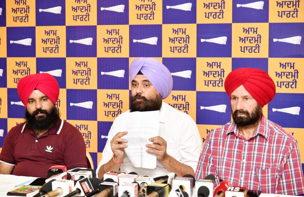 ‘ਆਪ’ ਨੇ ਭਾਜਪਾ ਦੇ ਜਲੰਧਰ ਪੱਛਮੀ ਤੋਂ ਉਮੀਦਵਾਰ ਸ਼ੀਤਲ ਅੰਗੁਰਲ ਦੇ ਜਬਰੀ ਵਸੂਲੀ ਦੇ ਮਾਮਲੇ ਦਾ ਕੀਤਾ ਪਰਦਾਫਾਸ਼