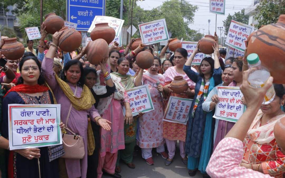 ਪੰਜਾਬ ਪ੍ਰਦੇਸ਼ ਮਹਿਲਾ ਕਾਂਗਰਸ ਵੱਲੋਂ ਜਲੰਧਰ ਪੱਛਮੀ ‘ਚ ਪੀਣ ਵਾਲੇ ਪਾਣੀ ਦੇ ਦੂਸ਼ਿਤ ਹੋਣ ਦੇ ਵਿਰੋਧ ‘ਚ ਕੀਤਾ ਗਿਆ ਵਿਸ਼ਾਲ ਰੋਸ ਪ੍ਰਦਰਸ਼ਨ