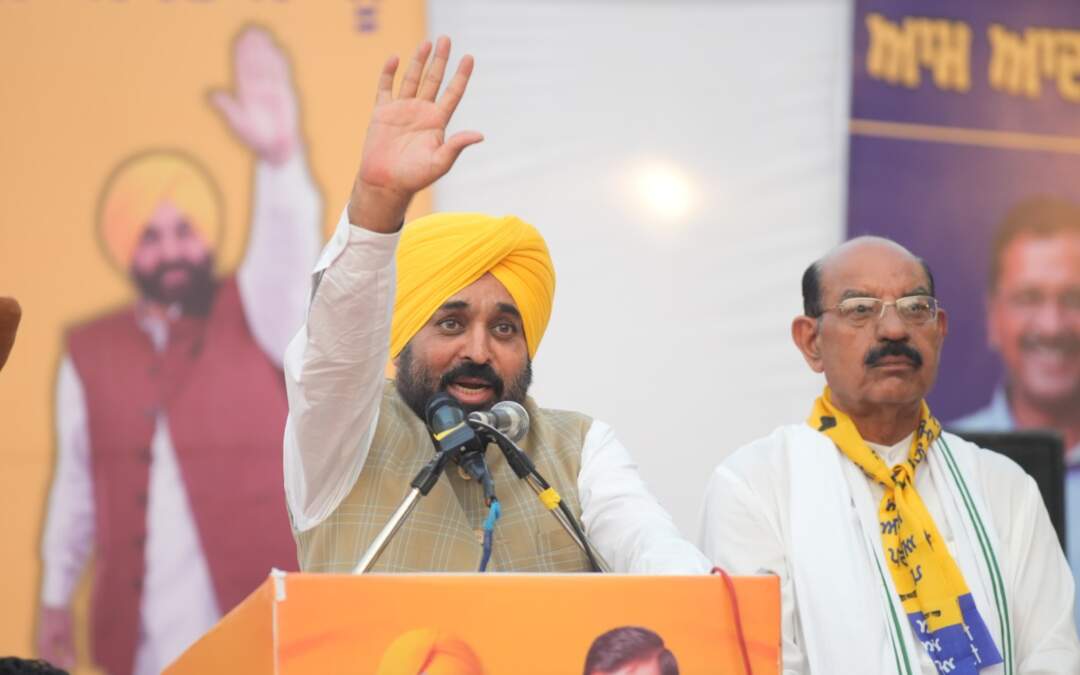 ਮੁੱਖ ਮੰਤਰੀ ਮਾਨ ਨੇ ਜਲੰਧਰ ਪੱਛਮੀ ਵਿਚ ਜਨਤਕ ਰੈਲੀਆਂ ਨੂੰ ਕੀਤਾ ਸੰਬੋਧਨ, ਲੋਕਾਂ ਨੂੰ ‘ਆਪ’ ਉਮੀਦਵਾਰ ਮੋਹਿੰਦਰ ਭਗਤ ਨੂੰ ਵੋਟ ਪਾਉਣ ਦੀ ਕੀਤੀ ਅਪੀਲ
