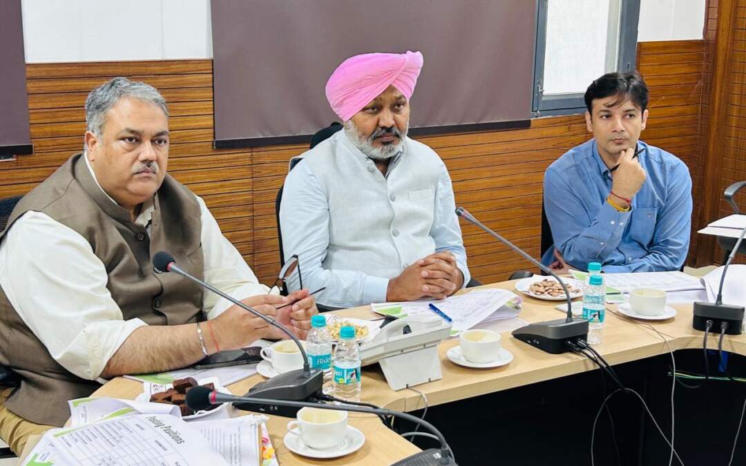 ਵਿੱਤ ਮੰਤਰੀ ਹਰਪਾਲ ਸਿੰਘ ਚੀਮਾ ਵੱਲੋਂ ਸੇਵਾ ਖੇਤਰ ਵਿੱਚ ਜੀ.ਐਸ.ਟੀ ਦੀ ਪਾਲਣਾ ਨੂੰ ਵਧਾਉਣ ‘ਤੇ ਜ਼ੋਰ