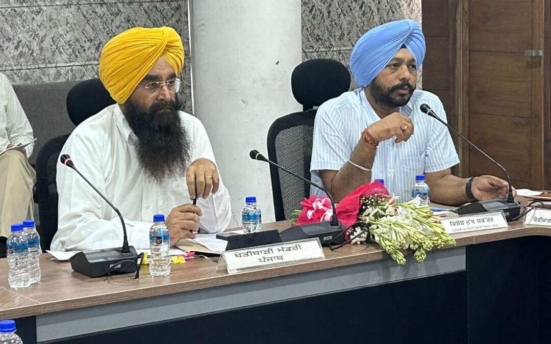 ਪੰਜਾਬ ਦੇ ਕਿਸਾਨਾਂ ਨੂੰ ਝੋਨੇ ਦੀ ਪਰਾਲੀ ਦੇ ਪ੍ਰਬੰਧਨ ਲਈ 22 ਹਜ਼ਾਰ ਤੋਂ ਵੱਧ CRM ਮਸ਼ੀਨਾਂ ਮਿਲਣਗੀਆਂ