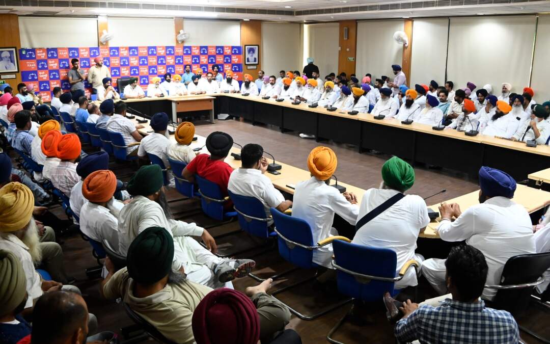 ਜਿਹਨਾਂ ਨੇ ਪਾਰਟੀ ਦੇ ਖਿਲਾਫ ਪ੍ਰੋਗਰਾਮ ਸ਼ੁਰੂ ਕੀਤਾ, ਉਹਨਾਂ ਆਗੂਆਂ ਲਈ ਪਾਰਟੀ ਦੇ ਮੁੱਖ ਦਫਤਰ ਵਿਚ ਕੋਈ ਥਾਂ ਨਹੀਂ: ਅਕਾਲੀ ਦਲ