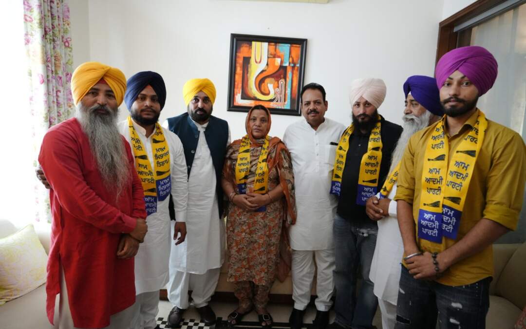 ਜਲੰਧਰ ਪੱਛਮੀ ਜ਼ਿਮਨੀ ਚੋਣ ਤੋਂ ਪਹਿਲਾਂ ‘ਆਪ’ ਨੂੰ ਮਿਲਿਆ ਵੱਡਾ ਹੁਲਾਰਾ, ਅਕਾਲੀ ਉਮੀਦਵਾਰ ਸੁਰਜੀਤ ਕੌਰ ‘ਆਪ’ ‘ਚ ਸ਼ਾਮਲ