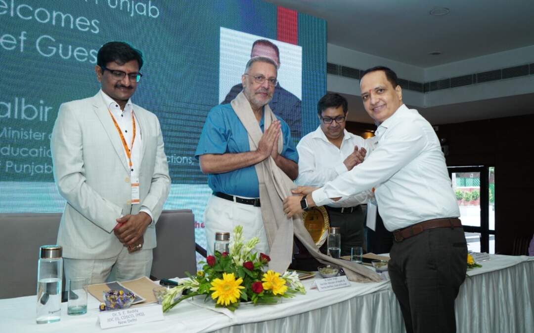 ਪੰਜਾਬ ਦੇ ਸਿਹਤ ਮੰਤਰੀ ਨੇ ਇੱਕੋ-ਜਿਹੇ ਸਾਲਟ ਵਾਲੀਆਂ ਦਵਾਈਆਂ ਦੀਆਂ ਕੀਮਤਾਂ ਵਿੱਚ ਬਰਾਬਰਤਾ ਲਿਆਉਣ ਦੀ ਕੀਤੀ ਹਮਾਇਤ