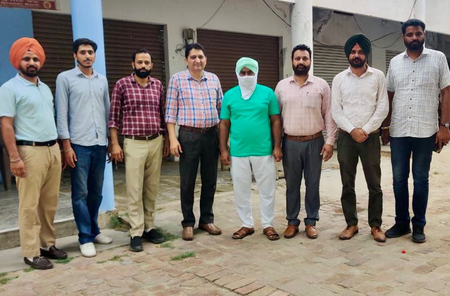 ਵਿਜੀਲੈਂਸ ਬਿਊਰੋ ਨੇ ਪ੍ਰਾਈਵੇਟ ਵਿਅਕਤੀ ਨੂੰ ਪਿੰਡ ਵਾਸੀ ਤੋਂ ਹੀ 50,000 ਰੁਪਏ ਦੀ ਰਿਸ਼ਵਤ ਲੈਂਦਿਆਂ ਕੀਤਾ ਕਾਬੂ