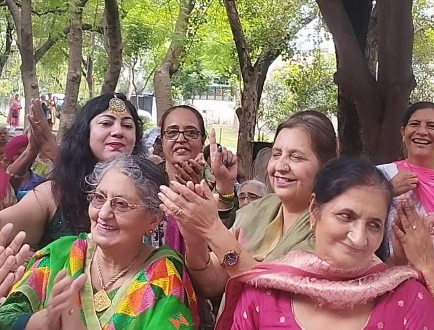 ਮੋਹਾਲੀ ਸੀਨੀਅਰ ਸਿਟੀਜ਼ਨ ਐਸੋਸੀਏਸ਼ਨ ਨੇ ਤੀਆਂ ਦਾ ਤਿਉਹਾਰ ਮਨਾਇਆ ।