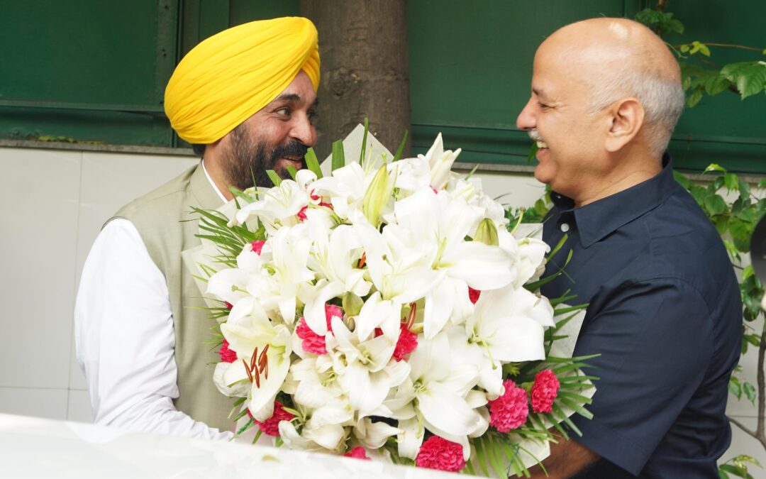 ਮੁੱਖ ਮੰਤਰੀ ਭਗਵੰਤ ਮਾਨ ਨੇ ਮਨੀਸ਼ ਸਿਸੋਦੀਆ ਨਾਲ ਕੀਤੀ ਮੁਲਾਕਾਤ , ਕਿਹਾ- ਆਖ਼ਰ ਸੱਚ ਦੀ ਜਿੱਤ ਹੁੰਦੀ ਹੈ