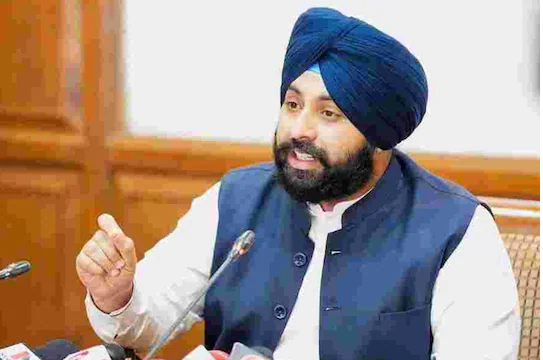 ਸਿੱਖਿਆ ਮੰਤਰੀ ਨੇ 1158 ਸਹਾਇਕ ਪ੍ਰੋਫੈਸਰ ਯੂਨੀਅਨ ਦੀ ਏ.ਜੀ. ਨਾਲ ਕਰਵਾਈ ਮੀਟਿੰਗ