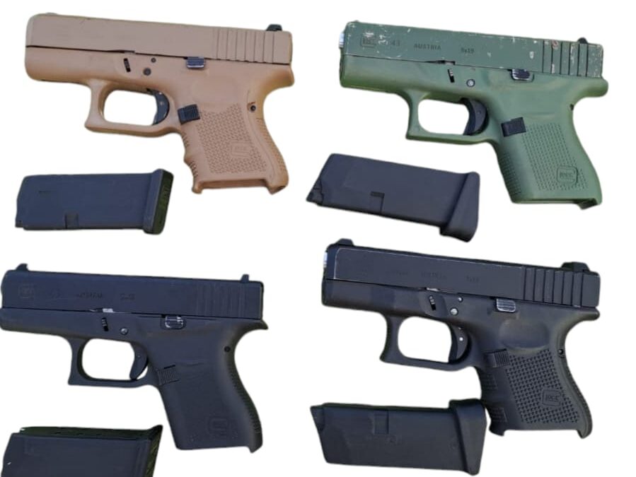 ਸੁਤੰਤਰਤਾ ਦਿਵਸ ਤੋਂ ਪਹਿਲਾਂ ਪੰਜਾਬ ਪੁਲਿਸ ਵੱਲੋਂ ਸਰਹੱਦ ਪਾਰੋਂ ਤਸਕਰੀ ਕਰਨ ਵਾਲੇ ਮਾਡਿਊਲ ਦਾ ਪਰਦਾਫਾਸ਼; 4 ਆਧੁਨਿਕ ਗਲਾਕ ਪਿਸਤੌਲਾਂ ਸਮੇਤ ਦੋ ਕਾਬੂ