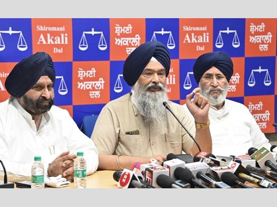 ਰਾਜਪਾਲ ਵੱਲੋਂ ਸਮਾਂਤਰ ਮੀਟਿੰਗਾਂ ਕਰਨਾ ਸੰਘੀ ਢਾਂਚੇ ਦੀ ਭਾਵਨਾ ਦੇ ਖਿਲਾਫ: ਅਕਾਲੀ ਦਲ