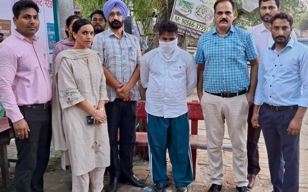 12,000 ਰੁਪਏ ਰਿਸ਼ਵਤ ਲੈਂਦਾ ਸੇਵਾ ਕੇਂਦਰ ਦਾ ਕੰਪਿਊਟਰ ਆਪਰੇਟਰ ਵਿਜੀਲੈਂਸ ਬਿਊਰੋ ਵੱਲੋਂ ਕਾਬੂ