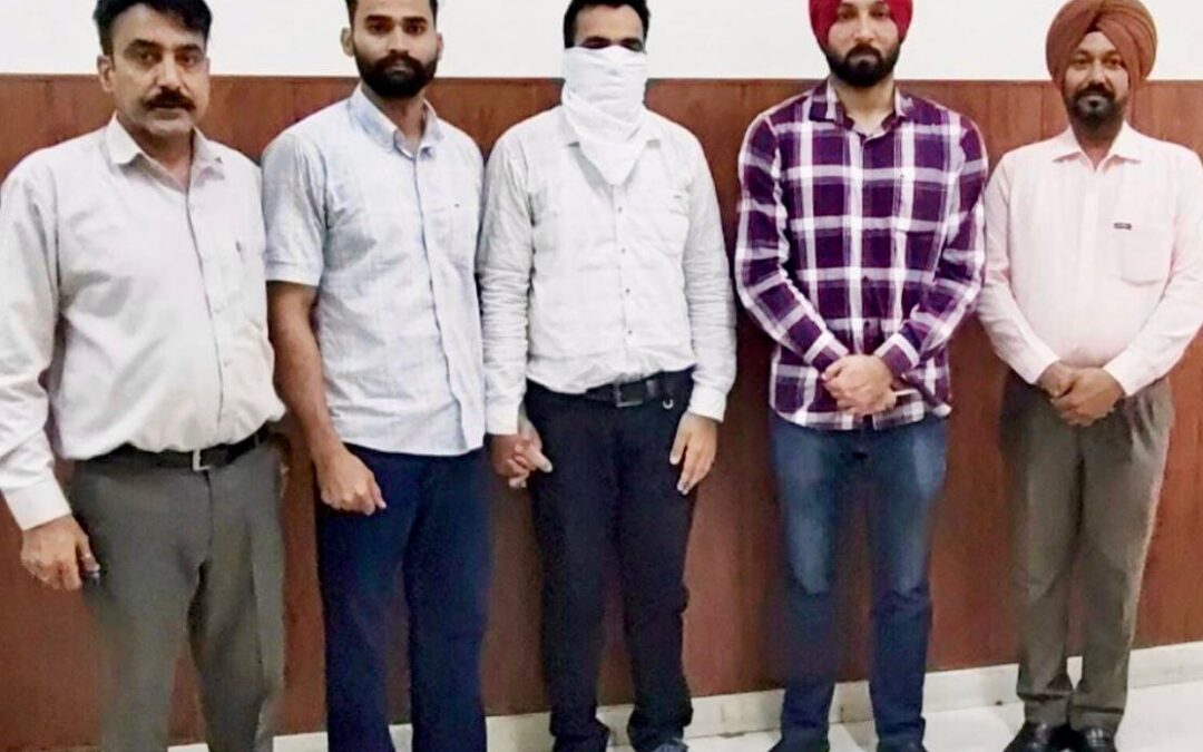 ਜ਼ਮੀਨ ਦੇ ਇੰਤਕਾਲ ਬਦਲੇ 10,000 ਰੁਪਏ ਰਿਸ਼ਵਤ ਲੈਂਦਾ ਪਟਵਾਰੀ ਵਿਜੀਲੈਂਸ ਬਿਊਰੋ ਵੱਲੋਂ ਕਾਬੂ