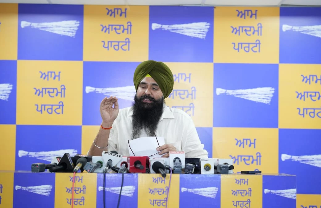 ਮਾਨ ਸਰਕਾਰ ਨੇ ਬਿਨਾਂ ਰਿਸ਼ਵਤ ਜਾਂ ਸਿਫਾਰਿਸ਼ ਦੇ 45 ਹਜ਼ਾਰ ਨੌਜਵਾਨਾਂ ਨੂੰ ਦਿੱਤੀਆਂ ਸਰਕਾਰੀ ਨੌਕਰੀਆਂ- ਆਪ