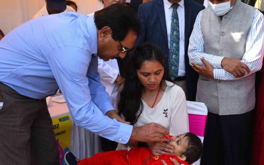 ਚੰਡੀਗੜ੍ਹ ਪ੍ਰਸ਼ਾਸਨ ਅੰਤਰਰਾਸ਼ਟਰੀ ਯਾਤਰੀਆਂ ਲਈ ਪੋਲੀਓ ਟੀਕਾਕਰਨ ਨੂੰ ਯਕੀਨੀ ਬਣਾਉਂਦਾ ਹੈ।