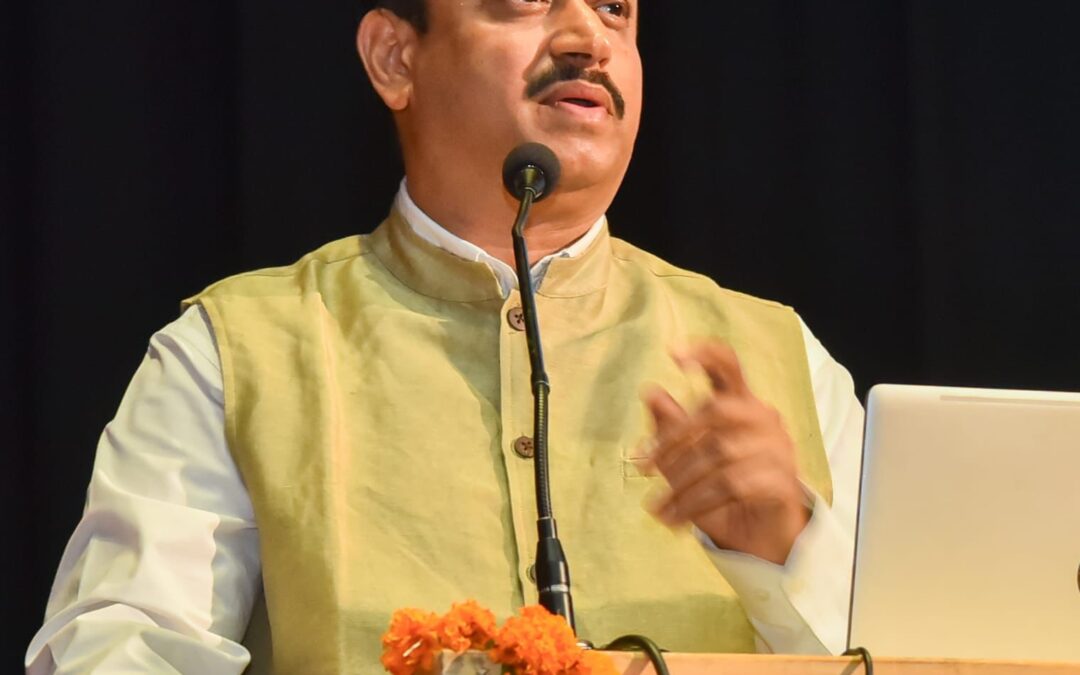 ਰਾਸ਼ਟਰੀ ਡਿਜੀਟਲ ਪਲੇਟਫਾਰਮ ਕੁਸ਼ਲ ਅਤੇ ਪਾਰਦਰਸ਼ੀ ਪ੍ਰਣਾਲੀ ਨੂੰ ਸਮਰੱਥ ਬਣਾ ਕੇ ਸ਼ਾਸਨ ਨੂੰ ਬਦਲਣ ਵਿੱਚ ਮਹੱਤਵਪੂਰਨ ਭੂਮਿਕਾ ਨਿਭਾਉਂਦੇ ਹਨ, ਨੀਲਕੰਠ ਐਸ. ਅਵਧ ਨੇ ਕਿਹਾ