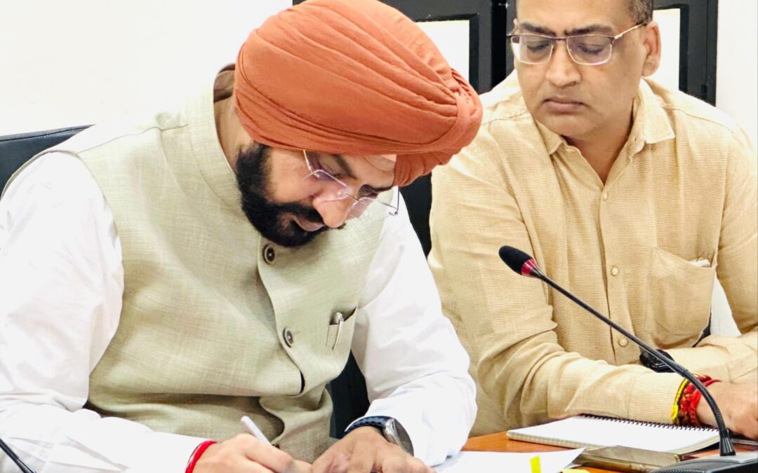 ਸੌਂਦ ਵੱਲੋਂ ਕਿਰਤੀ ਕਾਮਿਆਂ ਦੀਆਂ ਭਲਾਈ ਸਕੀਮਾਂ ਦੇ ਲੰਬਿਤ ਕੇਸਾਂ ਦਾ ਨਿਪਟਾਰਾ 30 ਨਵੰਬਰ ਤੱਕ ਕਰਨ ਦੇ ਹੁਕਮ