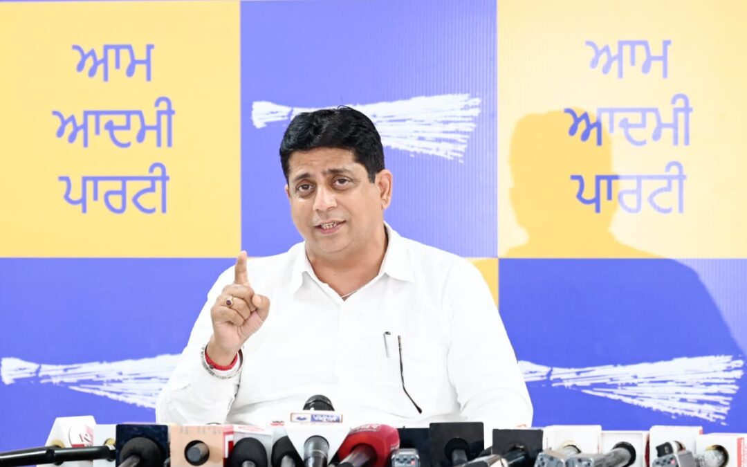 ਪੰਜਾਬ ਵਿੱਚ ਭਾਜਪਾ ਆਗੂ ਸਤਿਕਾਰ ਕੌਰ ਦੀ ਗ੍ਰਿਫਤਾਰੀ ਤੋਂ ਬਾਅਦ ਨਸ਼ਿਆਂ ਦੇ ਸੰਕਟ ‘ਤੇ ‘ਆਪ’ ਨੇ ਭਾਜਪਾ ਨੂੰ ਘੇਰਿਆ