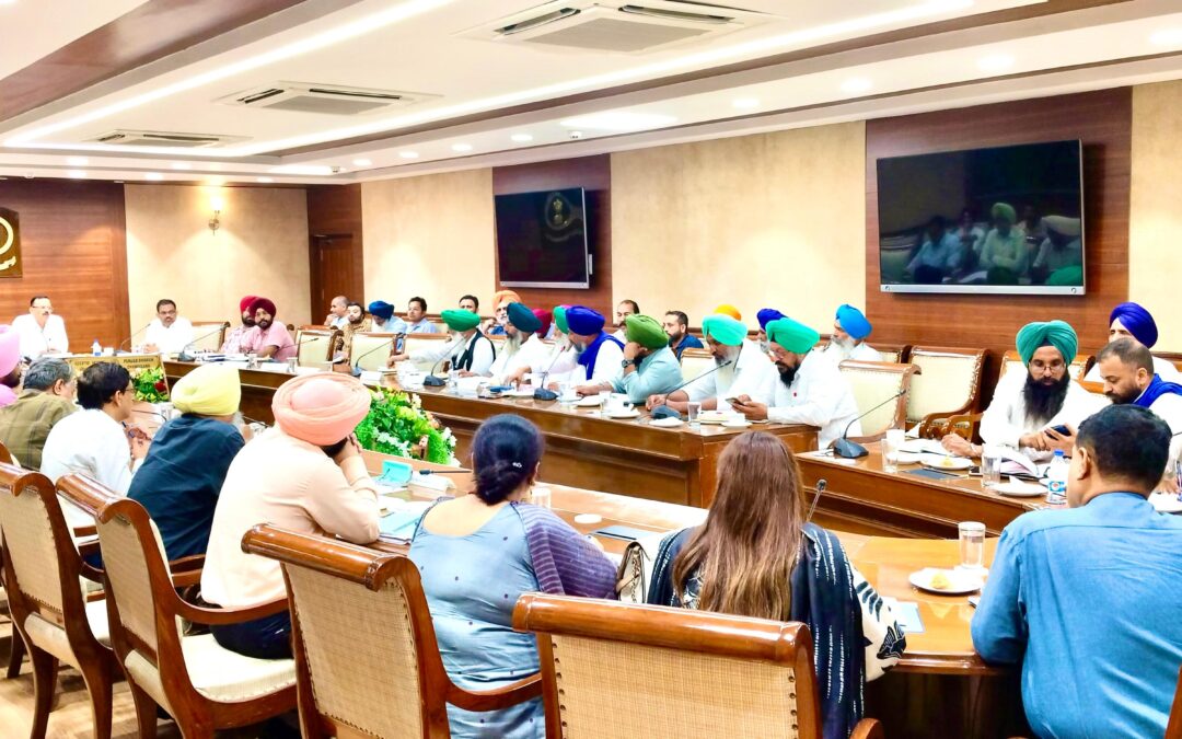 ਚੰਡੀਗੜ੍ਹ ਵਿੱਚ ਮੀਟਿੰਗ, ਬਾਸਮਤੀ ਤੇ ਝੋਨੇ ਦੀ ਸਮੱਸਿਆ ਅਤੇ ਸ਼ਹੀਦ ਕਿਸਾਨਾਂ ਸਬੰਧੀ ਮੁਆਵਜੇ ਤੇ ਨੌਕਰੀ ਤੇ ਪੱਕੀ ਨੀਤੀ ਤੇ ਚਰਚਾ