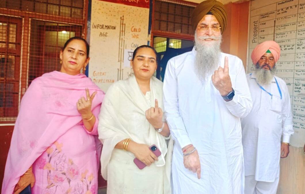 ਪੰਜਾਬ ਵਿਧਾਨ ਸਭਾ ਦੇ ਸਪੀਕਰ ਸ. ਕੁਲਤਾਰ ਸਿੰਘ ਸੰਧਵਾਂ ਨੇ ਪੰਚਾਇਤੀ ਚੋਣਾਂ ਦੌਰਾਨ ਪਾਈ ਵੋਟ