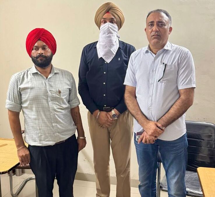 40,000 ਰਿਸ਼ਵਤ ਲੈਂਦਾ ਫਾਇਰ ਅਫ਼ਸਰ ਵਿਜੀਲੈਂਸ ਬਿਊਰੋ ਵੱਲੋਂ ਰੰਗੇ ਹੱਥੀਂ ਕਾਬੂ