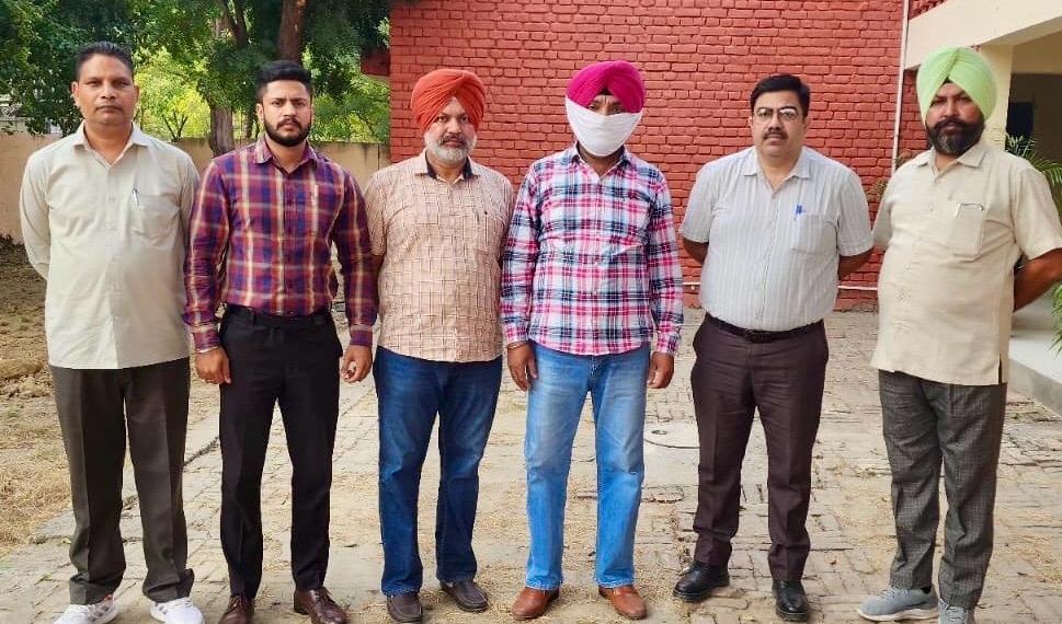 ਪੀ.ਐਸ.ਪੀ.ਸੀ.ਐਲ. ਦਾ ਮੁੱਖ ਖ਼ਜ਼ਾਨਚੀ 50,000 ਰੁਪਏ ਰਿਸ਼ਵਤ ਲੈਂਦਾ ਵਿਜੀਲੈਂਸ ਬਿਊਰੋ ਵੱਲੋਂ ਕਾਬੂ