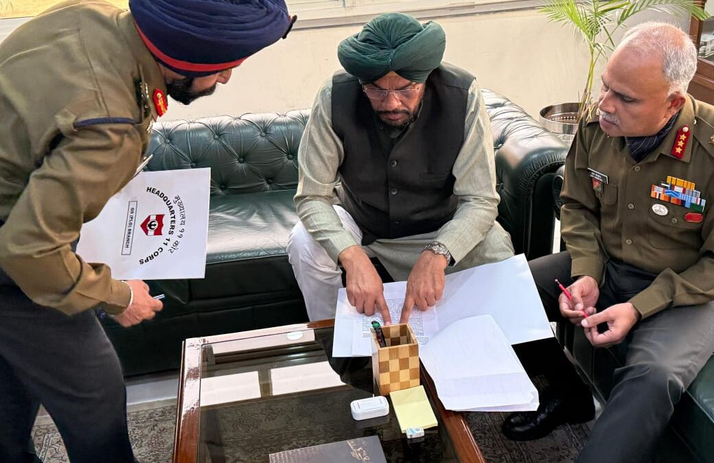 ਫੌਜ ਵਲੋਂ ਅਜਨਾਲਾ ਰੋਡ ਨੂੰ ਚੌੜਾ ਕਰਨ ਦੇ ਮਿਲੇ ਭਰੋਸੇ ਨਾਲ ਫੌਜ, ਸਰਹੱਦੀ ਕਿਸਾਨਾਂ ਤੇ ਆਮ ਲੋਕਾਂ ਨੂੰ ਮਿਲੇਗੀ ਵੱਡੀ ਰਾਹਤ: ਕੁਲਦੀਪ ਸਿੰਘ ਧਾਲੀਵਾਲ