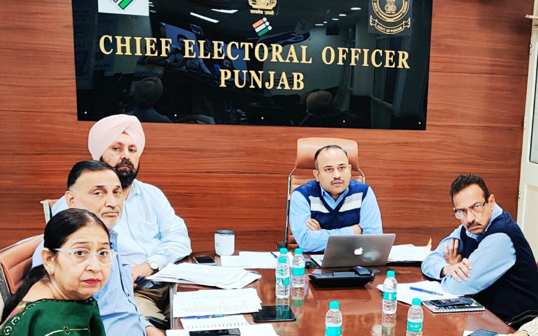 ਪੰਜਾਬ ਦੇ ਮੁੱਖ ਚੋਣ ਅਧਿਕਾਰੀ ਵੱਲੋਂ ਜ਼ਿਮਨੀ ਚੋਣ ਵਾਲੇ ਹਲਕਿਆਂ ਦੇ ਡਿਪਟੀ ਕਮਿਸ਼ਨਰਾਂ ਅਤੇ ਐੱਸਐੱਸਪੀਜ਼ ਨਾਲ ਚੋਣ ਤਿਆਰੀਆਂ ਨੂੰ ਲੈ ਕੇ ਮੀਟਿੰਗ