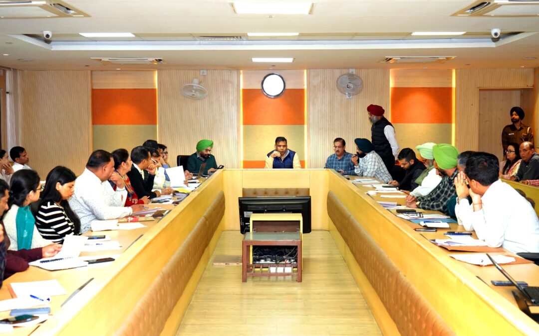 ਨਗਰ ਨਿਗਮ ਕਮਿਸ਼ਨਰ ਨੇ ਕਾਰਪੋਰੇਸ਼ਨ ਦੀ ਵਿੱਤੀ ਸਥਿਤੀ ਦੀ ਕੀਤੀ ਸਮੀਖਿਆ; ਅਧਿਕਾਰੀਆਂ ਨੂੰ ਪਿਛਲੇ 5 ਸਾਲਾਂ ਦੌਰਾਨ ਰੀਸੀਟ ਦੀ ਵਿਸਤ੍ਰਿਤ ਰਿਪੋਰਟ ਸੌਂਪਣ ਦੇ ਨਿਰਦੇਸ਼ ਦਿੱਤੇ