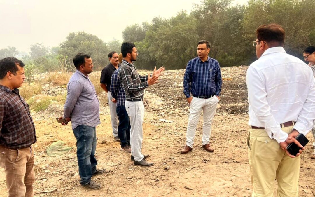 ਕਮਿਸ਼ਨਰ ਨੇ ਸੈਕਟਰ 53 ਸਥਿਤ ਉਸ ਥਾਂ ਦਾ ਮੁਆਇਨਾ ਕੀਤਾ ਜਿੱਥੇ ਨੀਵੇਂ ਥਾਂ ‘ਤੇ ਬੋਇ-ਮਿੱਟੀ ਭਰੀ ਜਾ ਰਹੀ ਹੈ