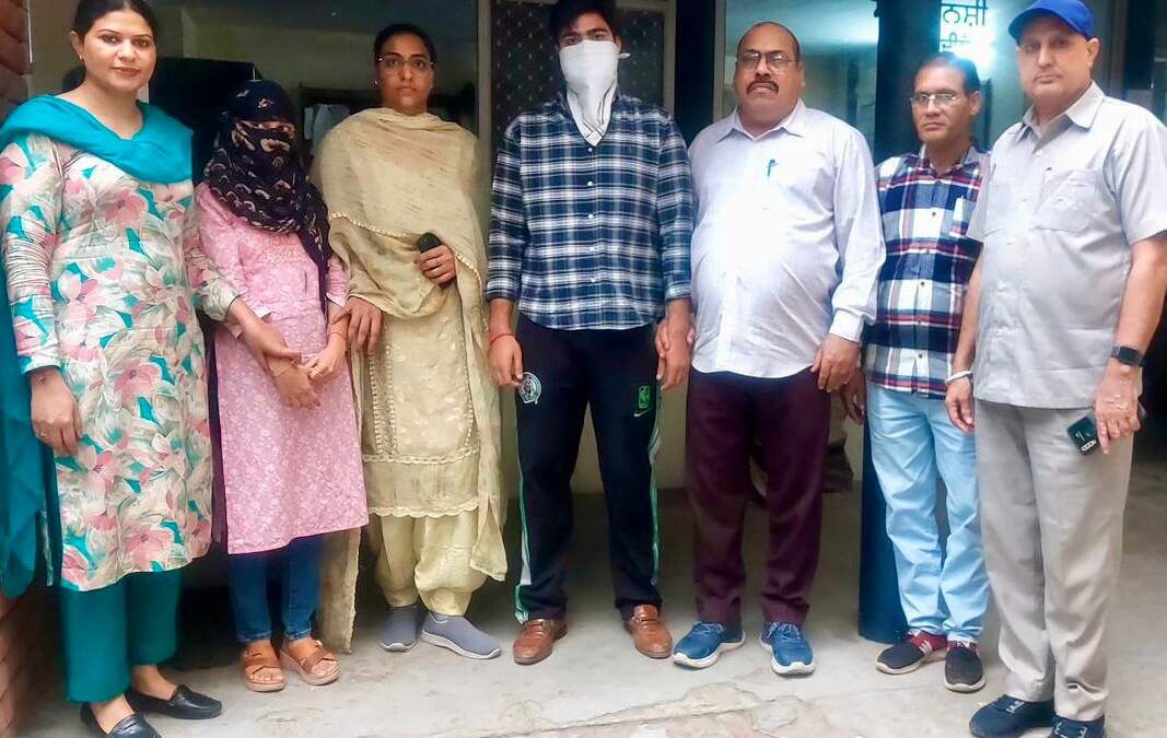 ਬਿੱਲ ਕਲੀਅਰ ਕਰਨ ਬਦਲੇ 15000 ਰੁਪਏ ਰਿਸ਼ਵਤ ਲੈਂਦੀ ਐਸ.ਡੀ.ਓ. ਤੇ ਉਸਦਾ ਸਹਾਇਕ ਵਿਜੀਲੈਂਸ ਬਿਊਰੋ ਵੱਲੋਂ ਕਾਬੂ