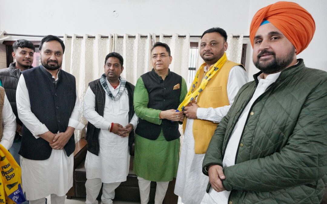 ਹੰਡਿਆਇਆ ‘ਚ ਭਾਜਪਾ ਨੂੰ ਵੱਡਾ ਝਟਕਾ!  ਦੋ ਵਾਰ ਕੌਂਸਲਰ ਤੇ ਜ਼ਿਲ੍ਹਾ ਪ੍ਰਧਾਨ ਗੁਰਮੀਤ ਸਿੰਘ ‘ਆਪ’ ਵਿੱਚ ਸ਼ਾਮਲ