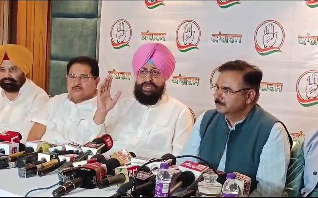 ਬਾਜਵਾ ਨੇ ‘ਆਪ’ ‘ਤੇ ਔਰਤਾਂ ਨੂੰ ਮਹੀਨਾਵਾਰ ਭੱਤਾ ਦੇਣ ਦੇ ਆਪਣੇ ਵਾਅਦੇ ਤੋਂ ਮੁੱਕਰਨ ਦਾ ਦੋਸ਼ ਲਾਇਆ