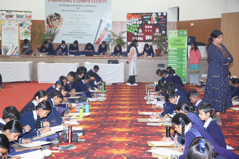 ਯੂਟੀ ਚੰਡੀਗੜ੍ਹ ਦੇ ਸਰਕਾਰੀ ਸਕੂਲਾਂ ਦੇ ਵਿਦਿਆਰਥੀਆਂ ਲਈ “ਊਰਜਾ ਦੀ ਸੰਭਾਲ ਅਤੇ ਕੁਸ਼ਲਤਾ” ਵਿਸ਼ੇ ‘ਤੇ ਪੇਂਟਿੰਗ ਮੁਕਾਬਲਾ ਕਰਵਾਇਆ ਗਿਆ।