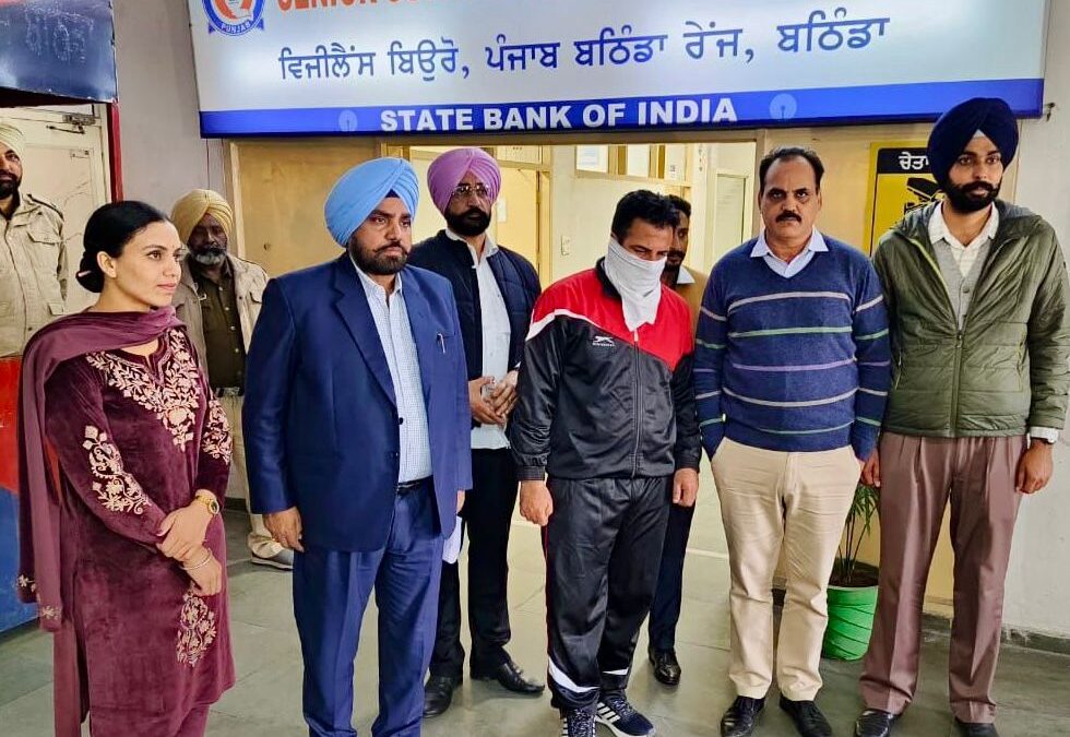 ਡਰਿੱਲ ਅਫਸਰ ਵਾਸਤੇ 50,000 ਰੁਪਏ ਰਿਸ਼ਵਤ ਲੈਂਦਾ ਹੌਲਦਾਰ ਵਿਜੀਲੈਂਸ ਬਿਊਰੋ ਵੱਲੋਂ ਗ੍ਰਿਫ਼ਤਾਰ