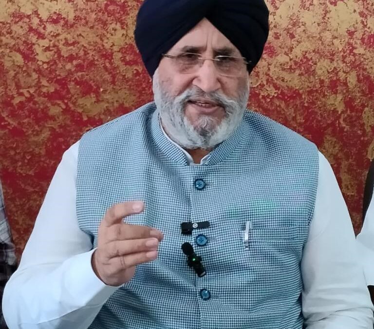 ਸੁਖਬੀਰ ਬਾਦਲ ਨੇ ਹੜ੍ਹਾਂ ਦੇ ਹਾਲਾਤਾਂ ਦਾ ਜਾਇਜ਼ਾ ਲੈਣ ਲਈ 8 ਸਤੰਬਰ ਨੂੰ ਜ਼ਿਲ੍ਹਾ ਪ੍ਰਧਾਨਾਂ ਤੇ ਹਲਕਾ ਇੰਚਾਰਜਾਂ ਦੀ ਐਮਰਜੰਸੀ ਮੀ‌ਟਿੰਗ ਸੱਦੀ: ਡਾ. ਚੀਮਾ