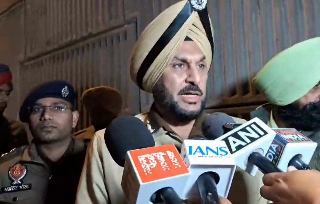 ਅੰਮ੍ਰਿਤਸਰ ਵਿੱਚ ਕੋਈ ਗ੍ਰਨੇਡ ਧਮਾਕਾ ਨਹੀਂ ਹੋਇਆ: ਸੀਪੀ ਅੰਮ੍ਰਿਤਸਰ ਗੁਰਪ੍ਰੀਤ ਸਿੰਘ ਭੁੱਲਰ