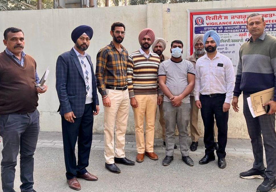 ਵਿਜੀਲੈਂਸ ਬਿਊਰੋ ਨੇ ਸਿਹਤ ਕਰਮਚਾਰੀ ਨੂੰ 7000 ਰੁਪਏ ਰਿਸ਼ਵਤ ਲੈਂਦਿਆਂ ਰੰਗੇ ਹੱਥੀਂ ਕੀਤਾ ਕਾਬੂ