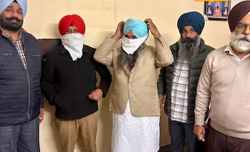 ਹੜ੍ਹ ਰਾਹਤ ਮੁਆਵਜ਼ੇ ‘ਚ 20 ਲੱਖ ਰੁਪਏ ਦਾ ਗਬਨ ਕਰਨ ਦੇ ਦੋਸ਼ ਵਿੱਚ ਸਾਬਕਾ ਸਰਪੰਚ ਤੇ ਲੰਬੜਦਾਰ ਵਿਜੀਲੈਂਸ ਬਿਊਰੋ ਵੱਲੋਂ ਗ੍ਰਿਫ਼ਤਾਰ