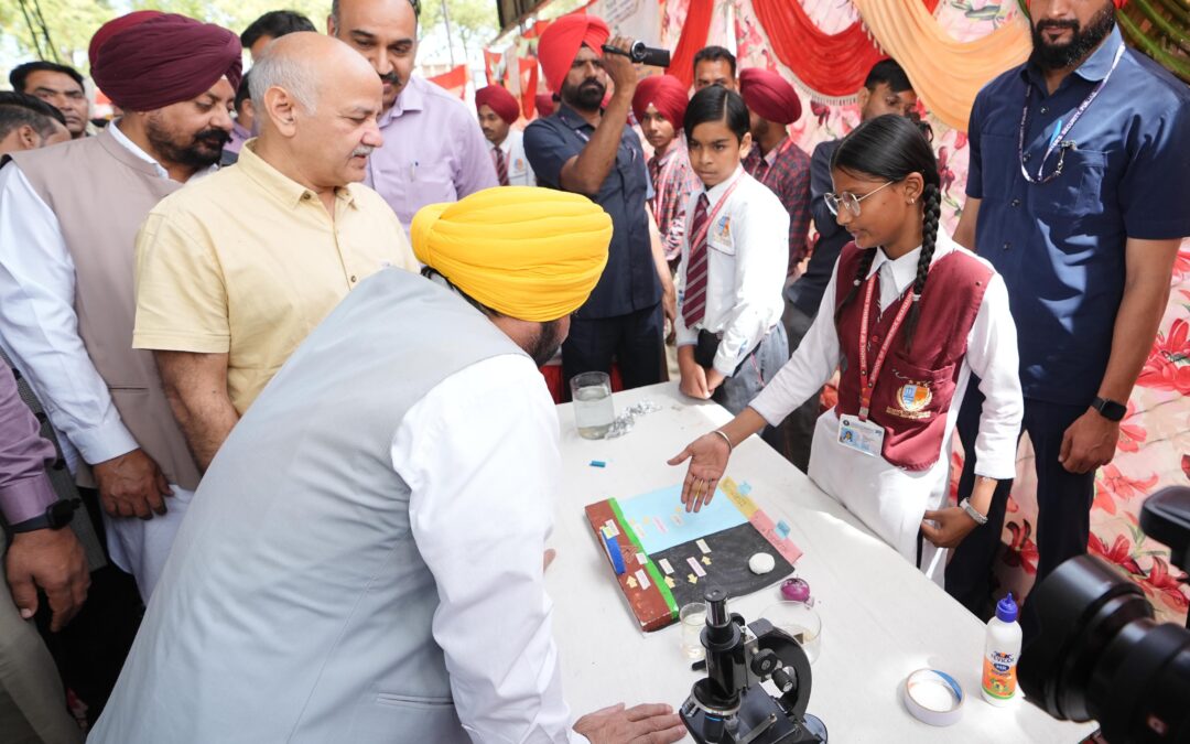 ਆਈ.ਏ.ਐਸ. ਅਤੇ ਆਈ.ਪੀ.ਐਸ. ਅਧਿਕਾਰੀ ਸੂਬੇ ਦੇ ਸਰਕਾਰੀ ਸਕੂਲਾਂ ਦੇ ਵਿਦਿਆਰਥੀਆਂ ਦੇ ਰਾਹ ਦਸੇਰੇ ਬਣਨਗੇ: ਮੁੱਖ ਮੰਤਰੀ